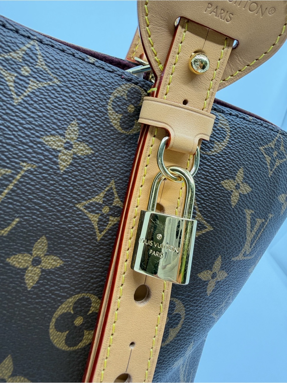 Louis Vuitton All In BB- Monogram - Picture 4 of 16